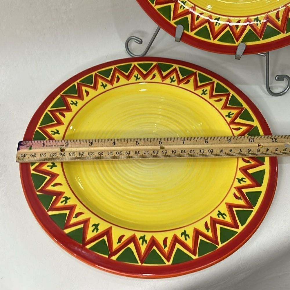 Oneida Kitchen LaFiesta Dinner Plates 11 In Round Set 2 Yellow Red Cactus Pepper - Picture 2 of 5